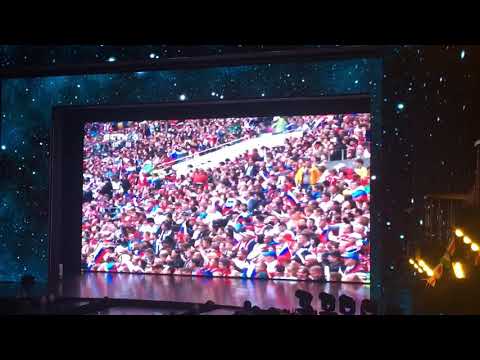 观众对比赛,看法纷纭,他力挺远距,香港赛马场,香港赛马,赛马活动,马会资讯