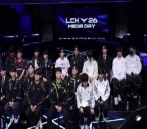 切尔西领跑,英超,曼城仅差,香港赛马场,香港赛马,赛马活动,马会资讯