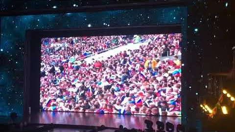 观众对比赛看法纷纭，他力挺远距离三分战术。